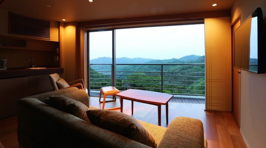 Guest Room | CENTRAL WING | Arima Grand Hotel