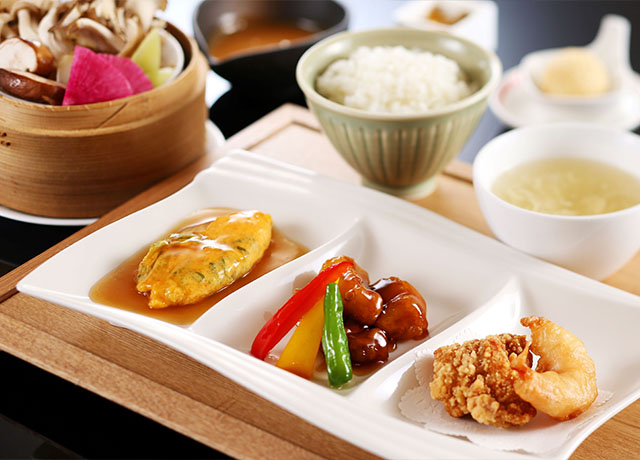 中華人気４種メインランチセット