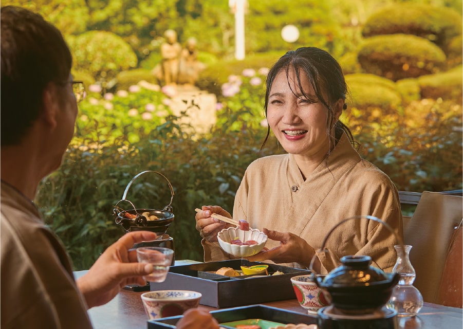 旬の恵みに舌鼓を打ちながら、語らうふたりの時間