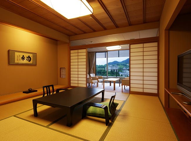 3階 | 10畳+TW（74m²）