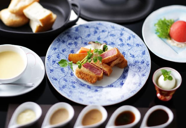 ≪全国支援割対象≫【客室利用最大9時間｜0泊2食プラン】洋食セレクトランチ×天婦羅コース