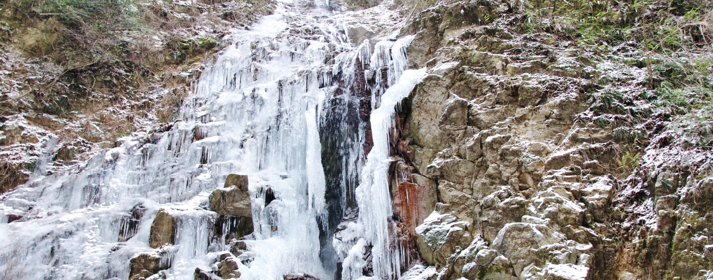 冬の絶景 六甲山の氷瀑
