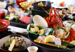 【至福の恵み】神戸牛と日本海と瀬戸内海が育んだ海の幸（中央館）