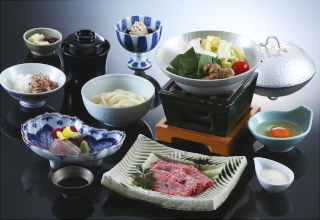 【日帰り】ダイニング時分時｜お造り付きすき鍋膳+2ヵ所の大浴場入浴付き