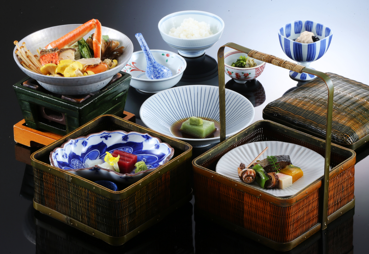 【日帰り】ダイニング時分時｜蟹と海の幸よせ鍋膳+2ヵ所の大浴場入浴付き