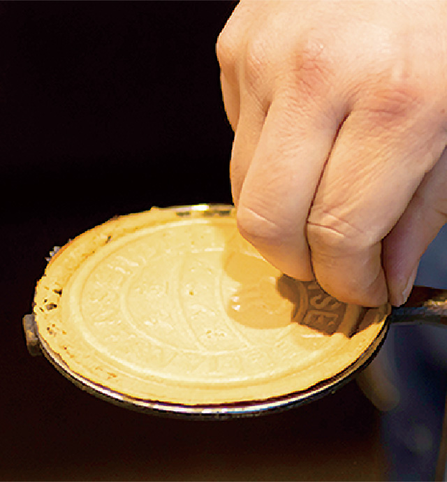 毒水と恐れられた炭酸水から生まれた有馬土産・炭酸せんべい